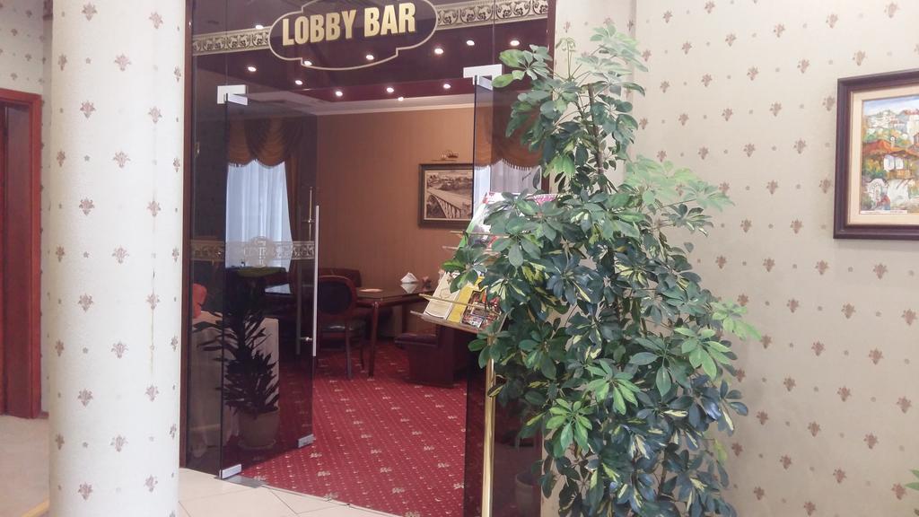 Hotel Central Wielkie Tyrnowo Zewnętrze zdjęcie